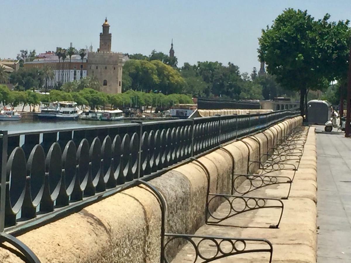 Apartmán Betis A La Orilla Del Guadalquivir & Vistas A La Giralda Sevilla Exteriér fotografie